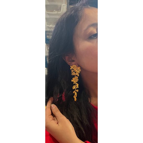 Big gold flower earrings , large flower gold huge stud statement metal pierced - Picture 1 of 6